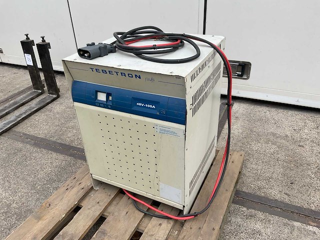 2009 benning d400g48 acculader - afbeelding 1 van  6