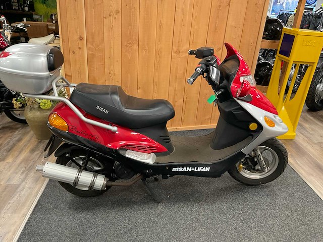 2009 bisan-lifan lf150t-2c 150 motorfiets - afbeelding 1 van  12