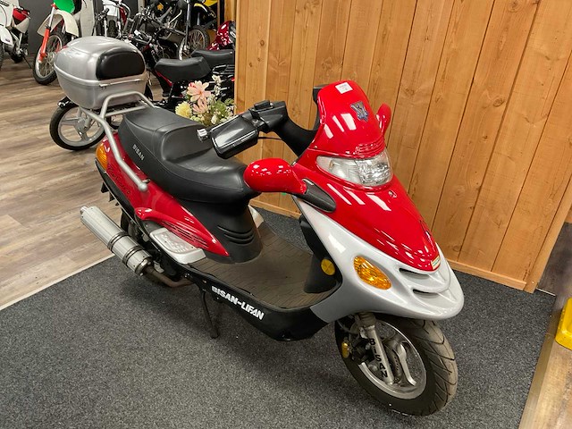 2009 bisan-lifan lf150t-2c 150 motorfiets - afbeelding 1 van  12