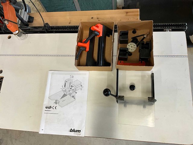2009 blum minipress p boor- en beslagmachine - afbeelding 7 van  9