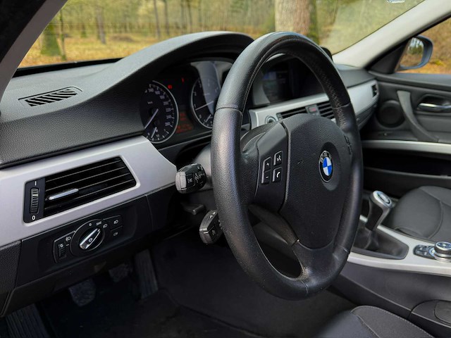 2009 bmw 3-serie touring 318i business line personenauto - afbeelding 17 van  17