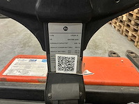 2009 bt lpe200/8 meerijpallettruck - afbeelding 8 van  8