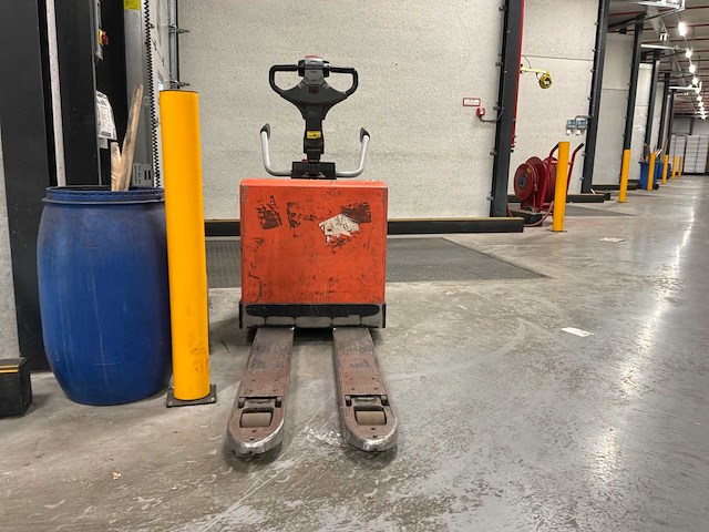 2009 bt lpe200/8 meerijpallettruck - afbeelding 5 van  9