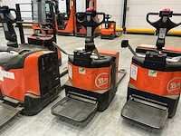 2009 bt lpe200/8 meerijpallettruck - afbeelding 1 van  7