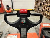 2009 bt lpe200/8 meerijpallettruck - afbeelding 6 van  7