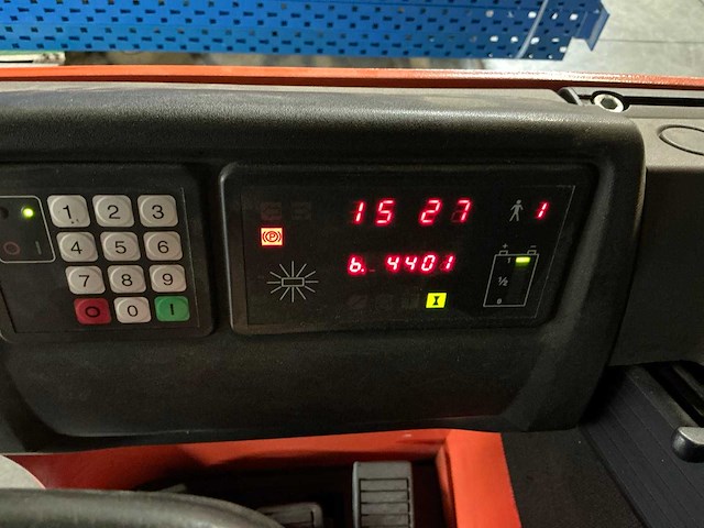 2009 bt rre 140m reachtruck - afbeelding 11 van  11