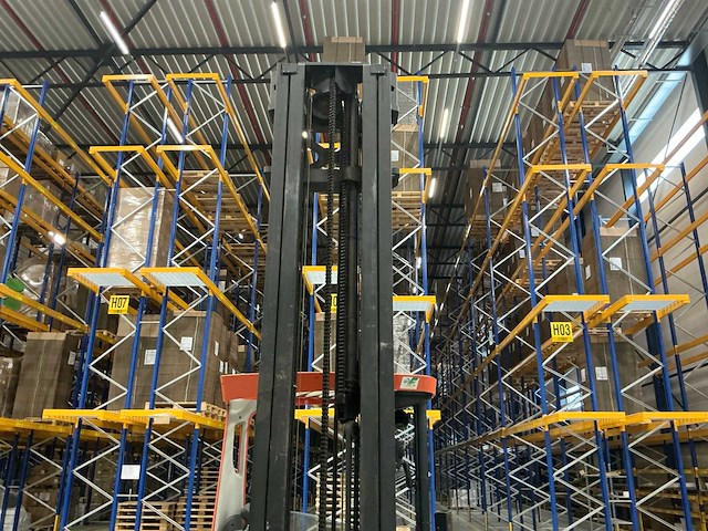 2009 bt rre160 reachtruck - afbeelding 2 van  20