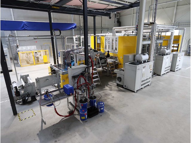 2009 burkle roll-to-roll 2-laag batch lamineerpers - afbeelding 28 van  50