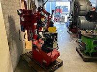 2009 butler 1052 banden de-en montageapparaat - afbeelding 2 van  8