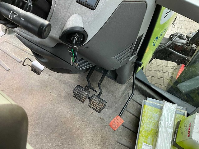 2009 claas arion 640 a19 vierwielaangedreven landbouwtractor - afbeelding 8 van  49