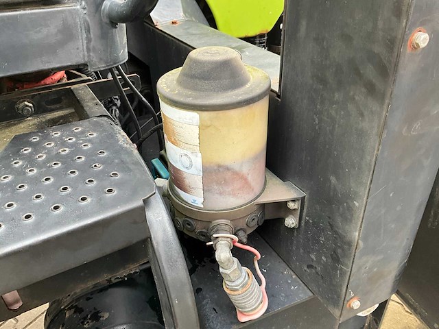 2009 claas arion 640 a19 vierwielaangedreven landbouwtractor - afbeelding 30 van  49