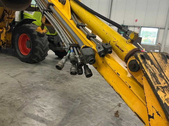 2009 claas axion 820 vierwielaangedreven landbouwtractor - afbeelding 14 van  33