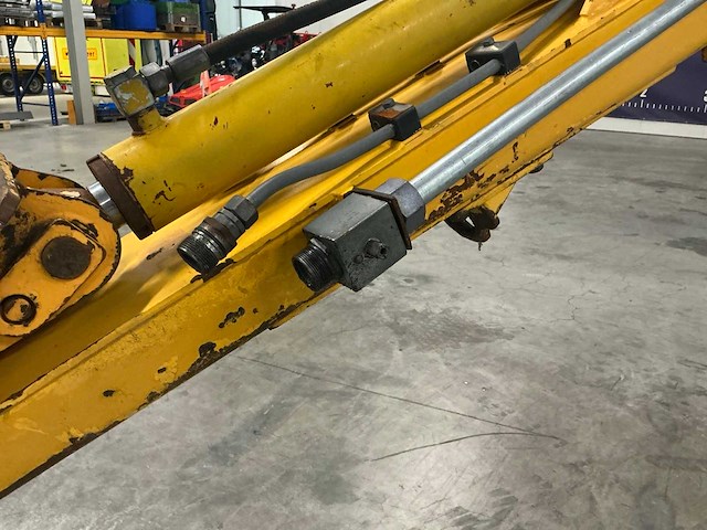 2009 claas axion 820 vierwielaangedreven landbouwtractor - afbeelding 15 van  33