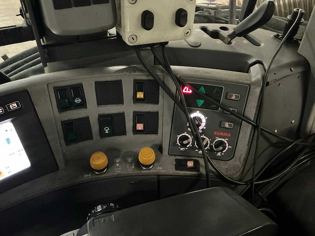 2009 claas axion 820 vierwielaangedreven landbouwtractor - afbeelding 22 van  33