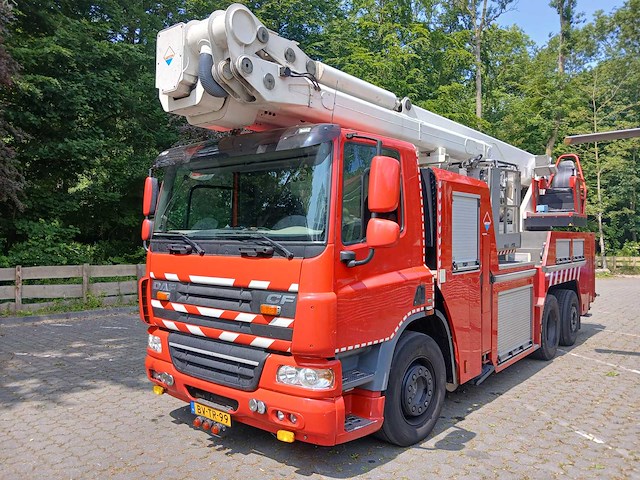 2009 daf cf 75 vrachtwagen met 32m hilton telescoophoogwerker - afbeelding 1 van  102