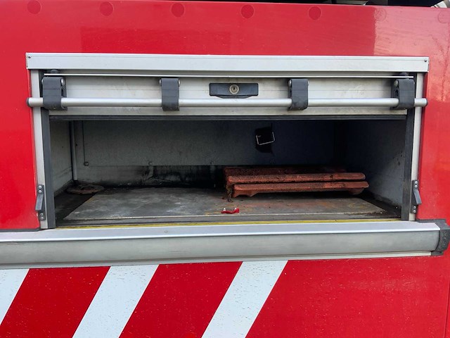 2009 daf cf 75 vrachtwagen met 32m hilton telescoophoogwerker - afbeelding 29 van  102