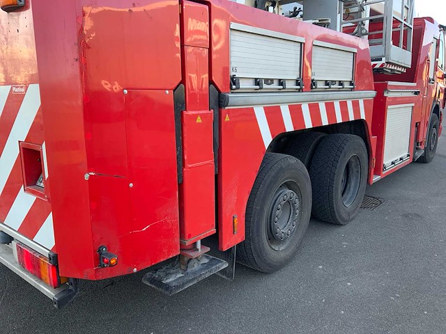 2009 daf cf 75 vrachtwagen met 32m hilton telescoophoogwerker - afbeelding 38 van  94