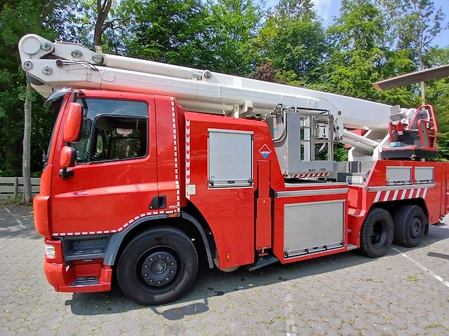 2009 daf cf 75 vrachtwagen met 32m hilton telescoophoogwerker - afbeelding 37 van  94