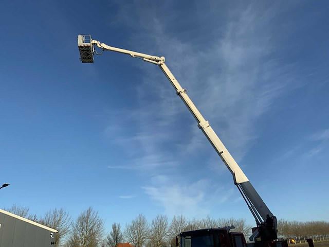 2009 daf cf 75 vrachtwagen met 32m hilton telescoophoogwerker - afbeelding 89 van  94