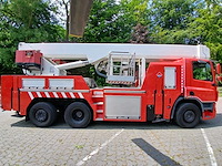 2009 daf cf 75 vrachtwagen met 32m hilton telescoophoogwerker - afbeelding 85 van  94