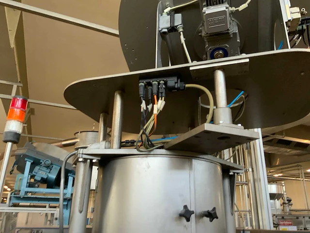 2009 datz stelvin vs8r flessensluit machine - afbeelding 28 van  30