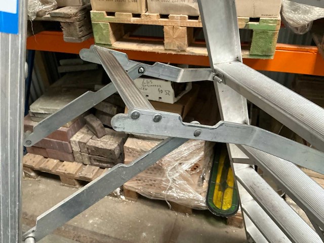 2009 dirks dod 08 aluminium dubbele trap - afbeelding 2 van  4