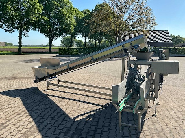 2009 feltacon 52a weeg / afvul machine met transportband - afbeelding 2 van  6