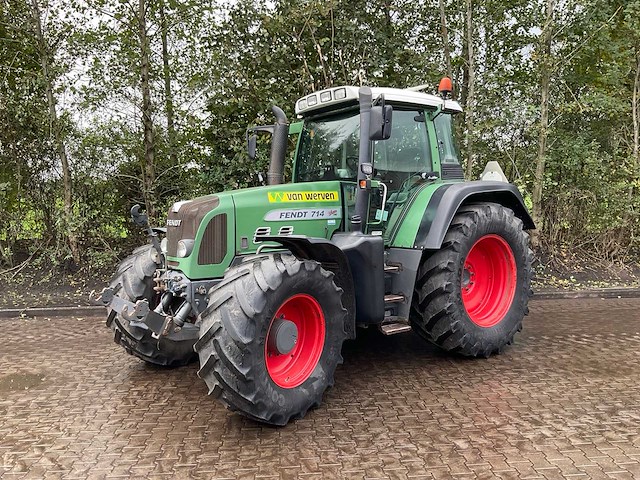 2009 fendt 714 vario tms vierwielaangedreven landbouwtractor - afbeelding 1 van  31