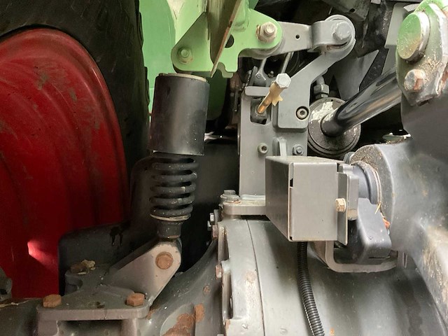 2009 fendt 714 vario tms vierwielaangedreven landbouwtractor - afbeelding 13 van  31