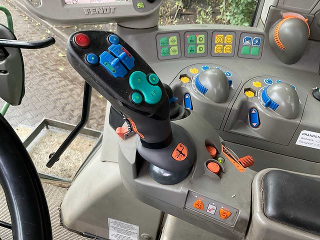 2009 fendt 714 vario tms vierwielaangedreven landbouwtractor - afbeelding 19 van  31
