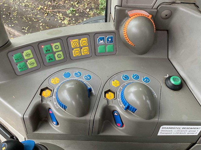 2009 fendt 714 vario tms vierwielaangedreven landbouwtractor - afbeelding 20 van  31