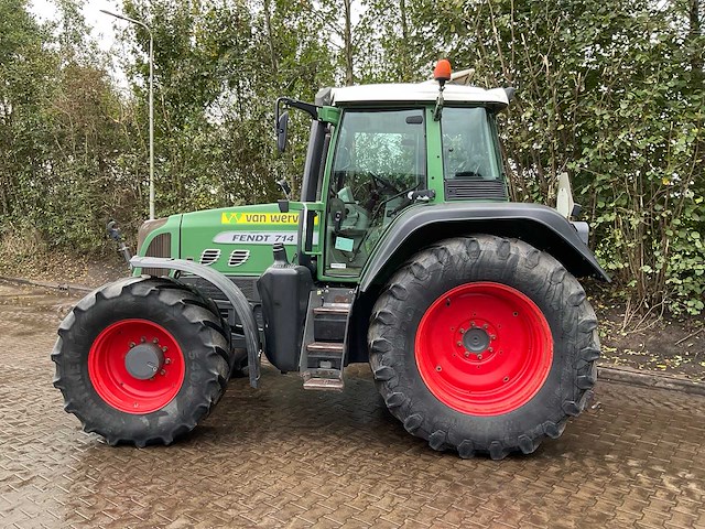 2009 fendt 714 vario tms vierwielaangedreven landbouwtractor - afbeelding 30 van  31