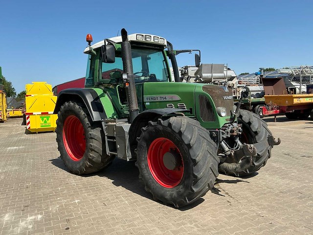 2009 fendt 714 vario vierwielaangedreven landbouwtractor - afbeelding 12 van  17