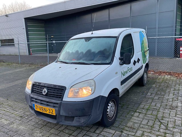 2009 fiat doblò bedrijfswagen - afbeelding 1 van  18