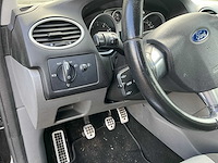 2009 ford focus 1.6 i defect personenauto - afbeelding 8 van  45