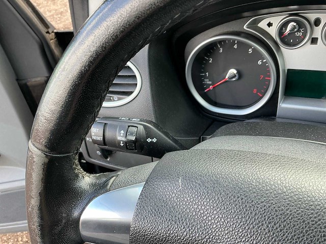 2009 ford focus 1.6 i defect personenauto - afbeelding 10 van  45
