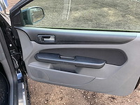 2009 ford focus 1.6 i defect personenauto - afbeelding 21 van  45