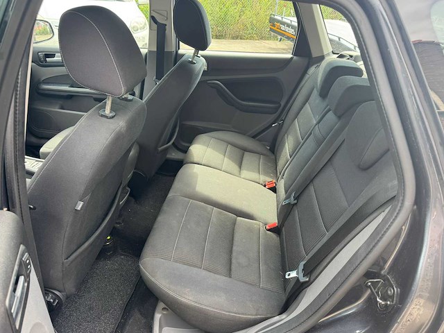 2009 ford focus wagon 1.8 titanium flex.f. personenauto - afbeelding 4 van  4