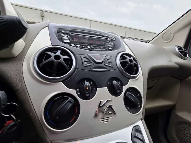 2009 ford ka 1.2 airco titanium personenauto - afbeelding 4 van  12