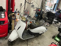 2009 fosti bromscooter grande retro ft50qt brommer - afbeelding 2 van  9
