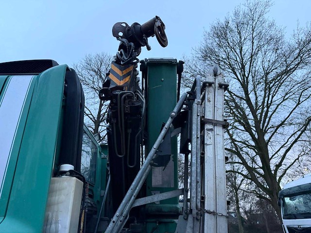 2009 ginaf 3233s 6x2 bakwagen met autolaadkraan - afbeelding 6 van  33