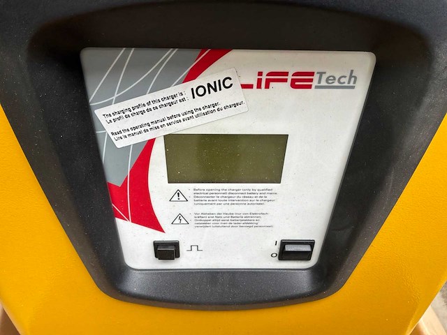 2009 hawker tc1 lt 48/100 ionic tractiebatterijlader - afbeelding 5 van  7