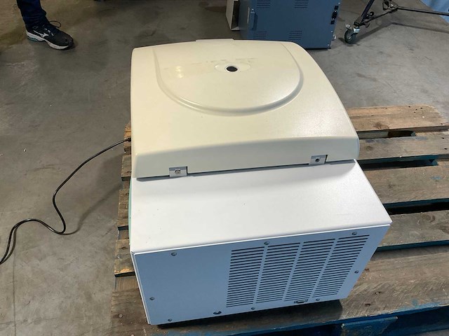 2009 hettich rotina 380r / 1706 centrifuge - afbeelding 4 van  8