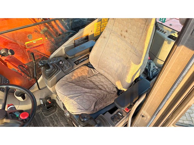 2009 hitachi zx140w-3 banden graafmachine - afbeelding 9 van  19