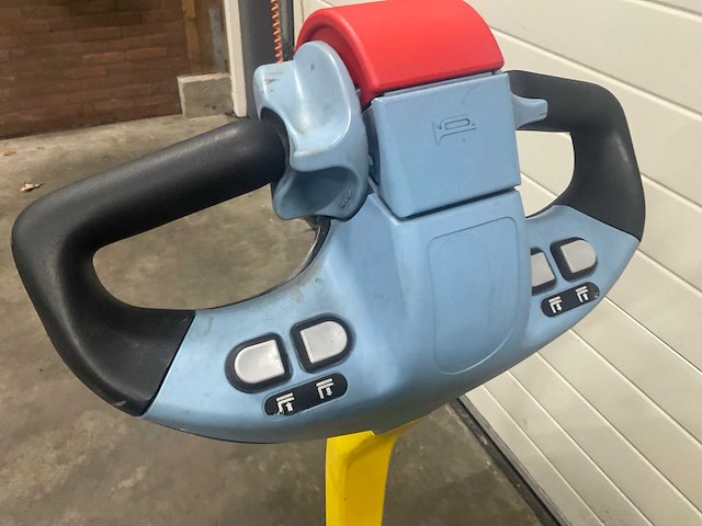 2009 hyster p 1,6 elektrische palletwagen - afbeelding 2 van  5