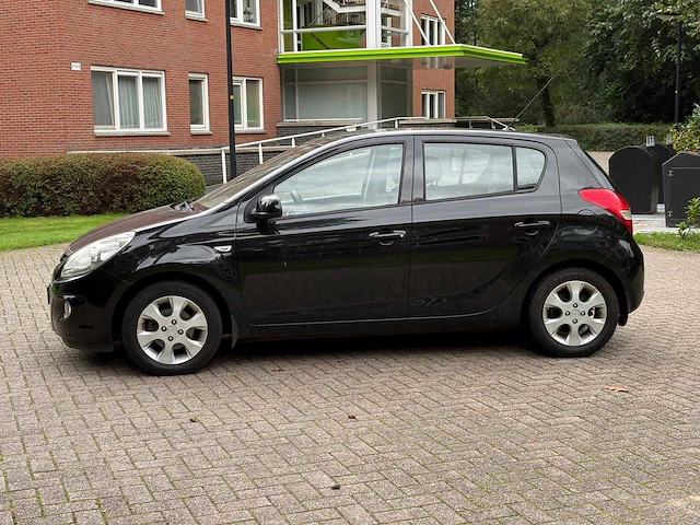 2009 hyundai i20 1.4i i-catcher personenauto - afbeelding 4 van  11