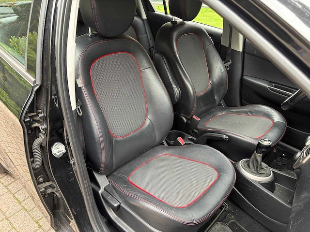 2009 hyundai i20 1.4i i-catcher personenauto - afbeelding 8 van  11