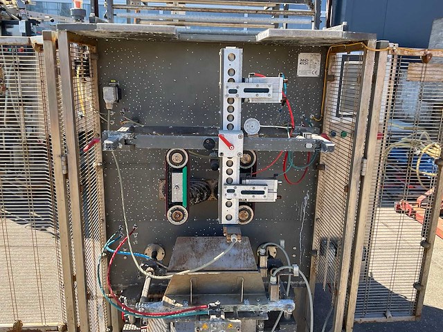 2009 inno-tech 3900 revo zakken vorm-, vul- en sluitmachine - afbeelding 4 van  8