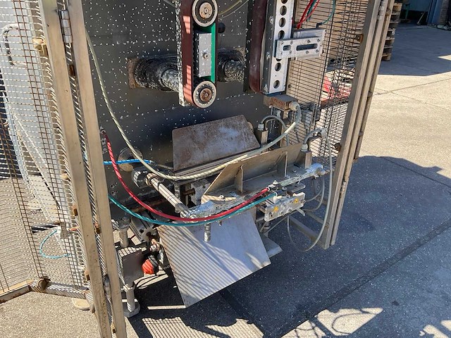 2009 inno-tech 3900 revo zakken vorm-, vul- en sluitmachine - afbeelding 5 van  8