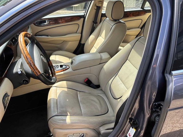 2009 jaguar xj 2.7d v6 personenauto - afbeelding 2 van  27